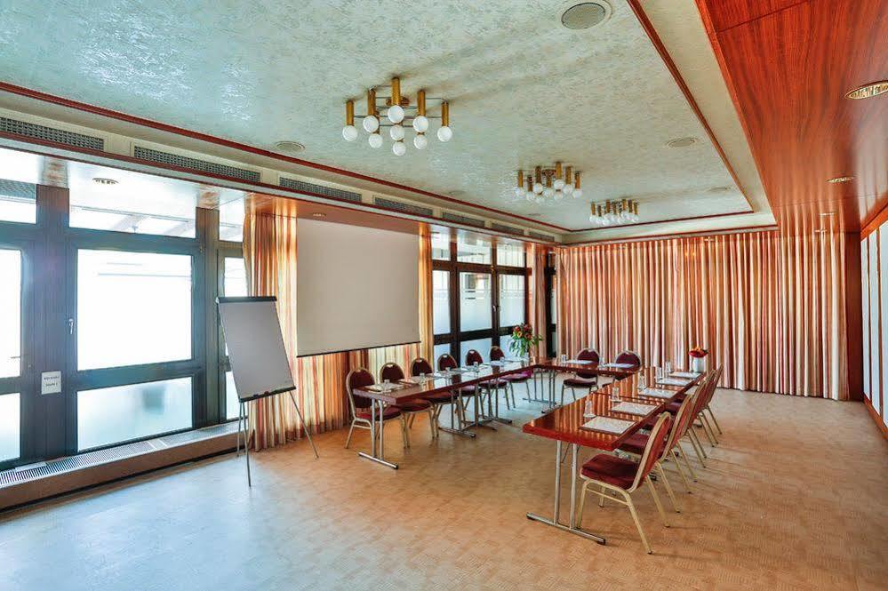 Arotel Best Living Nuernberg Экстерьер фото
