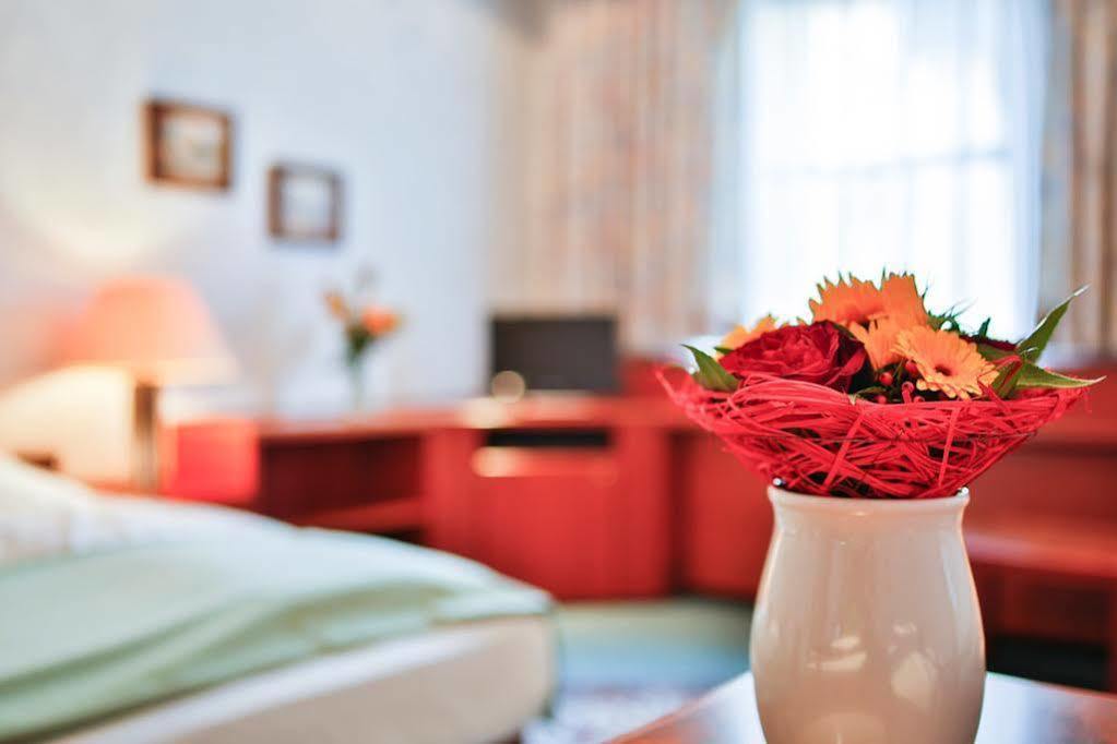 Arotel Best Living Nuernberg Экстерьер фото